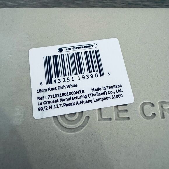LeCreuset Rectangular Baking Dish White - Picture 4 of 4